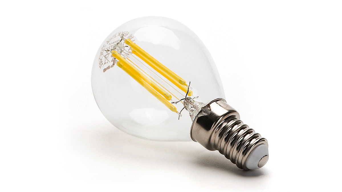 Iluminación de alta calidad Pantalla de vidrio de gran transparencia y calidad, alta velocidad de transmisión, iluminación más uniforme, crea una iluminación natural.